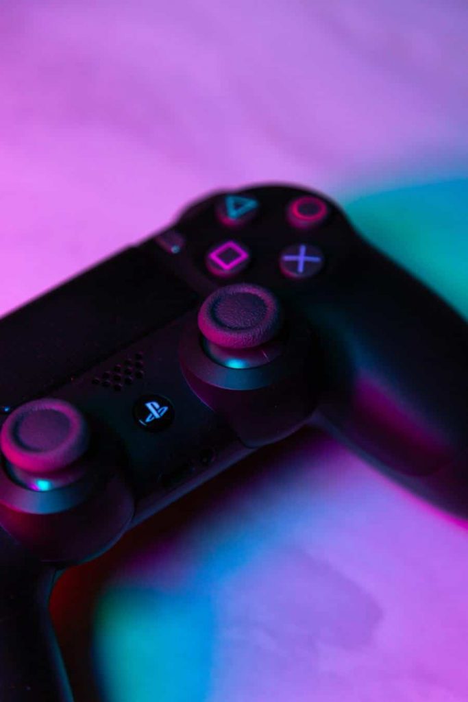 To promote its new console and Dualsense 5 controller, Sony announced that the PS4’s Dualshock 4 controller won’t work with the PS5.