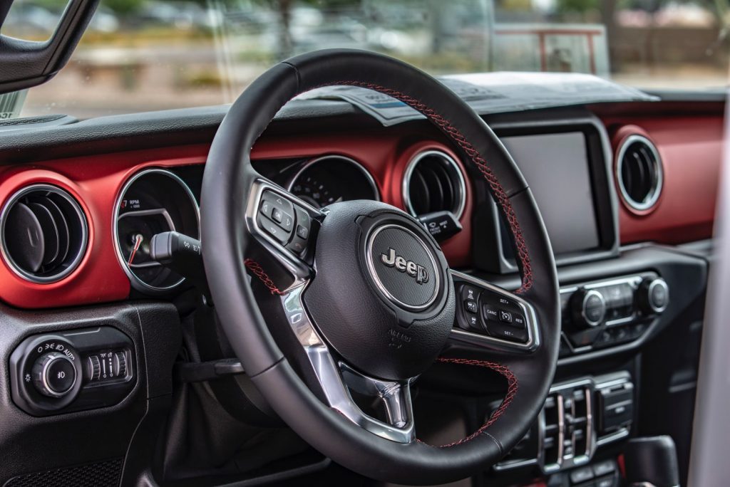 Fiat Chrysler Gives Sneak Peek to Luxury Vehicle Jeep Grand Wagoneer