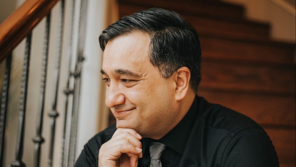 Fernando Sustaita, founder of Print on Demand University, talks about how to build a successful e-commerce business