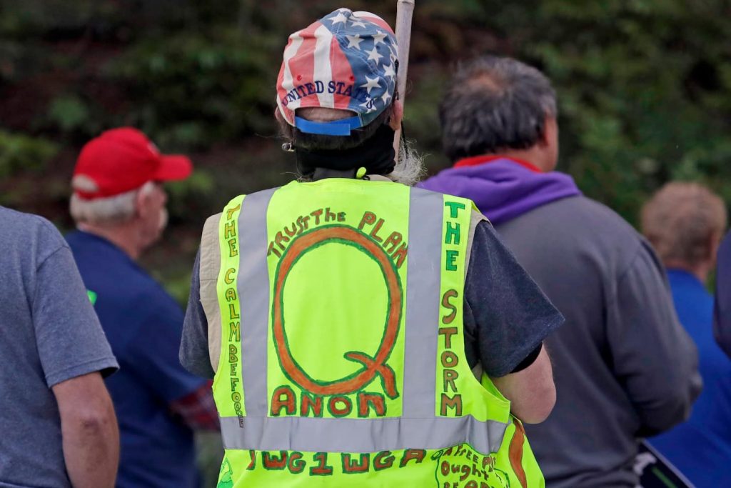 qanon and pro trump online forums are struggling and fracturing in aftermath of the u s capitol siege