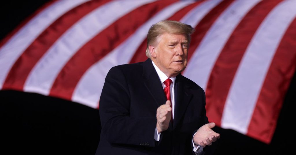 trump signs executive order blocking transactions with alipay wechat pay and six other chinese apps