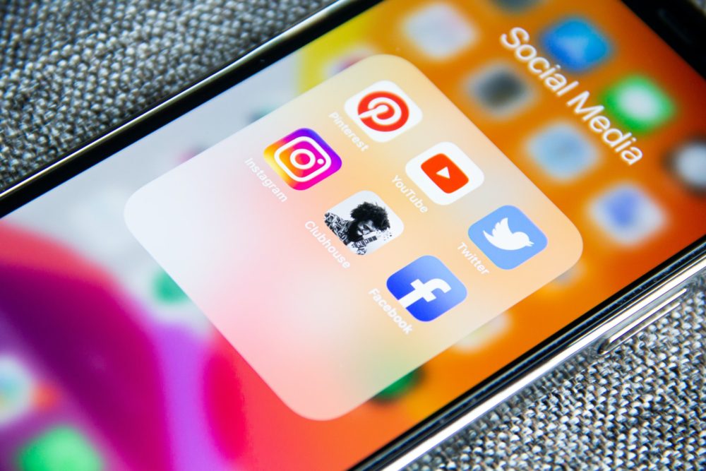 how to make a public profile on snapchat